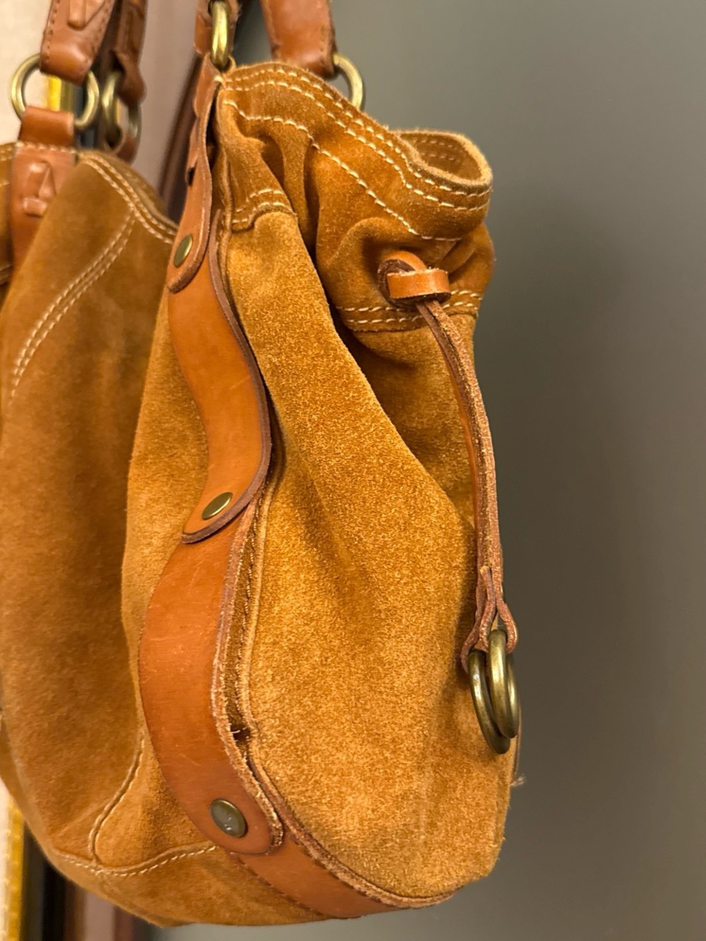 Lucky Brand Tan Suede Shoulder Bag with Leather Trim - Picture 2 of 8